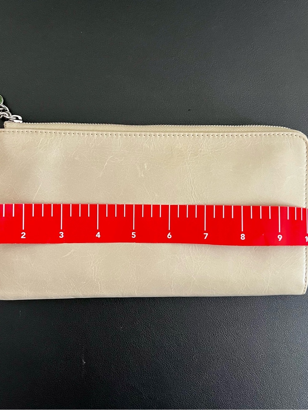 HOBO (HOBO International) Original Leather Clutch/Cream Wristlet - Picture 9 of 11